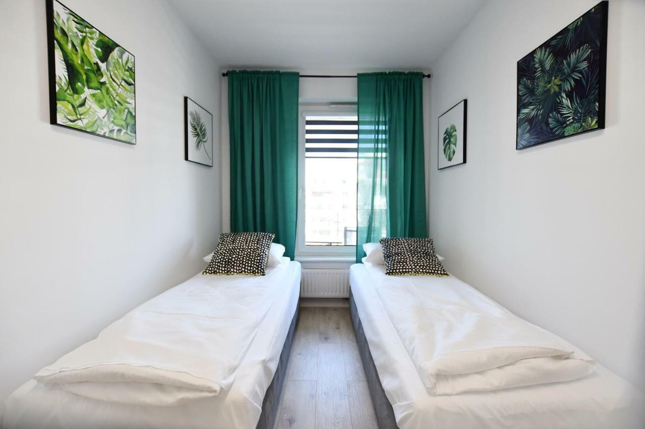 Apartament Lazur Z Miejscem Postojowym W Garazu Kolberg Exterior foto