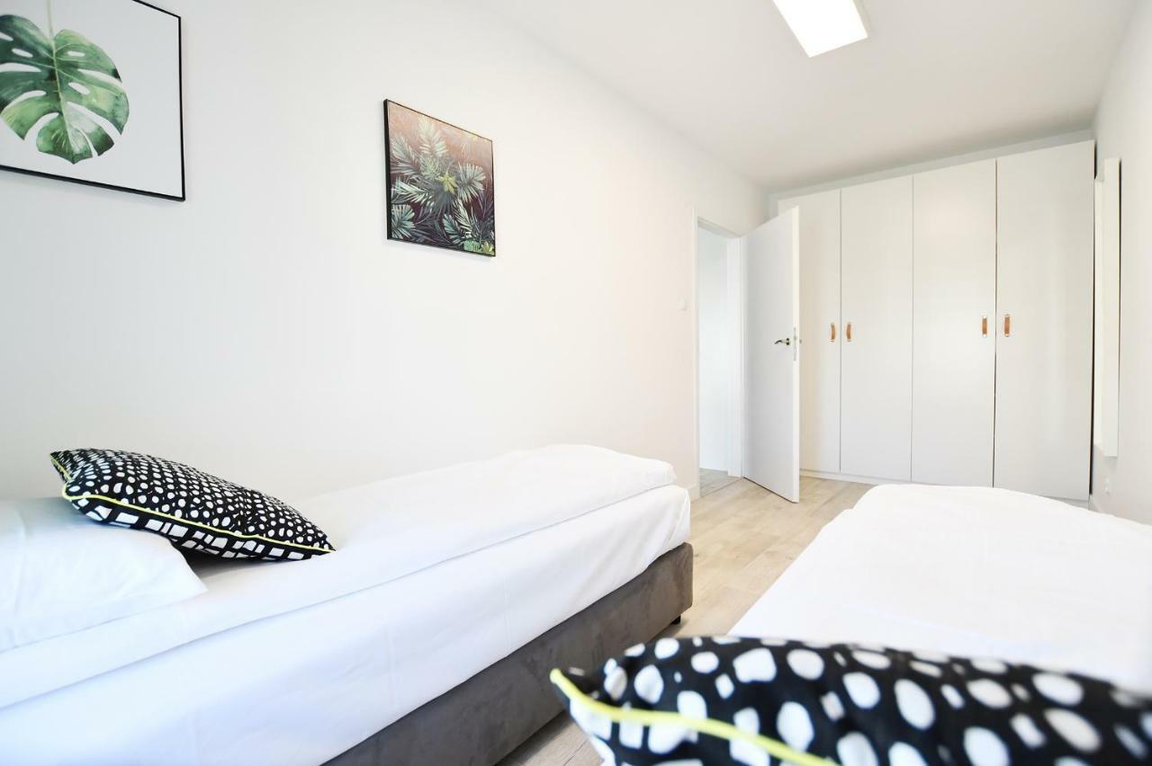 Apartament Lazur Z Miejscem Postojowym W Garazu Kolberg Exterior foto